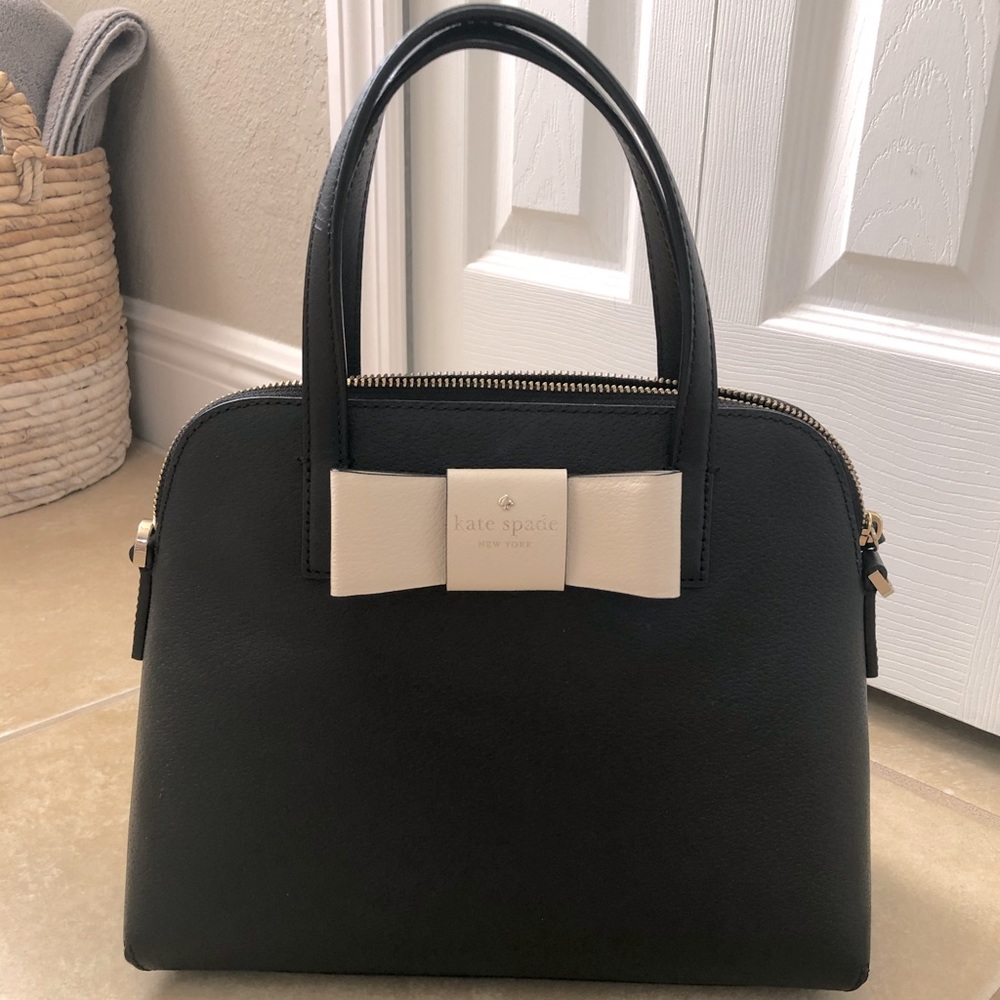 ♠️ Almost New! Kate Spade Bow Bag
